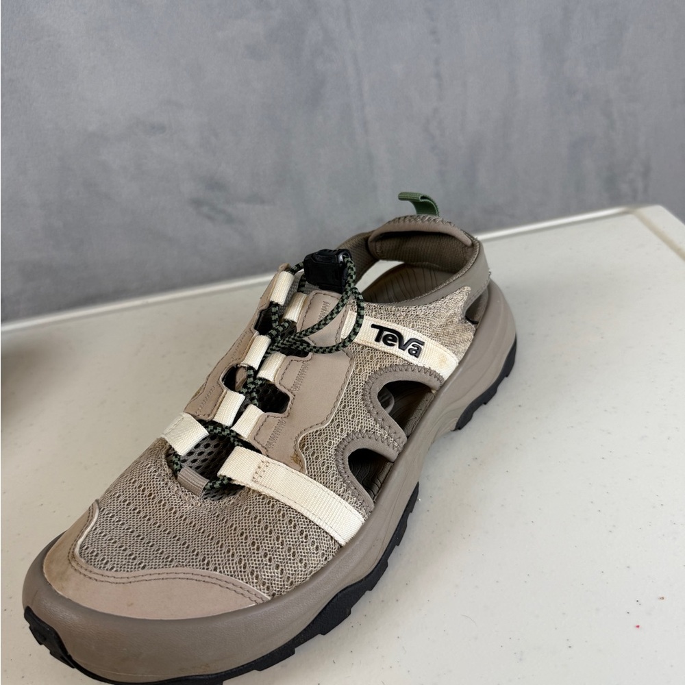 Teva Sandals Size 8.5 Womens Outflow CT Shoes Womens Tan Hiking Outdoor - Picture 9 of 9